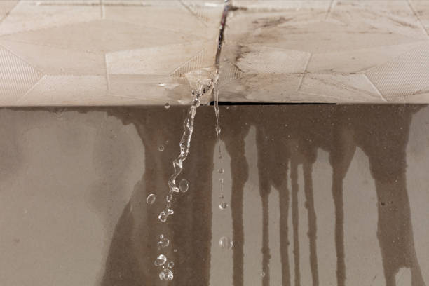 Professional Sewage Cleanup technician working in Porter, OK